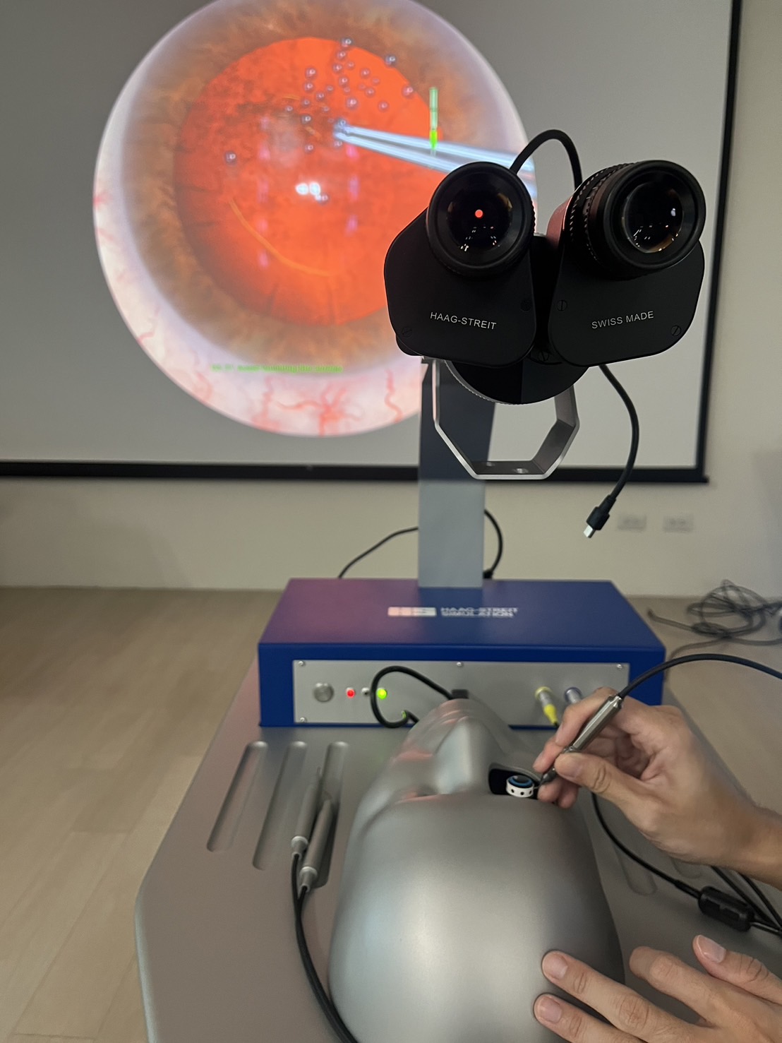 台南場 Eyesi Surgical 手術模擬系統體驗活動花絮 1-2 / JUN / 2024 - 台灣白內障及屈光手術醫學會